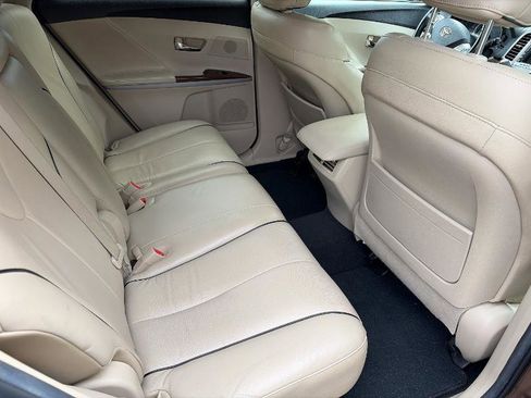 Used 2011 Toyota Venza AWD image 7