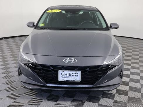 Used 2023 Hyundai Elantra SEL FWD image 3