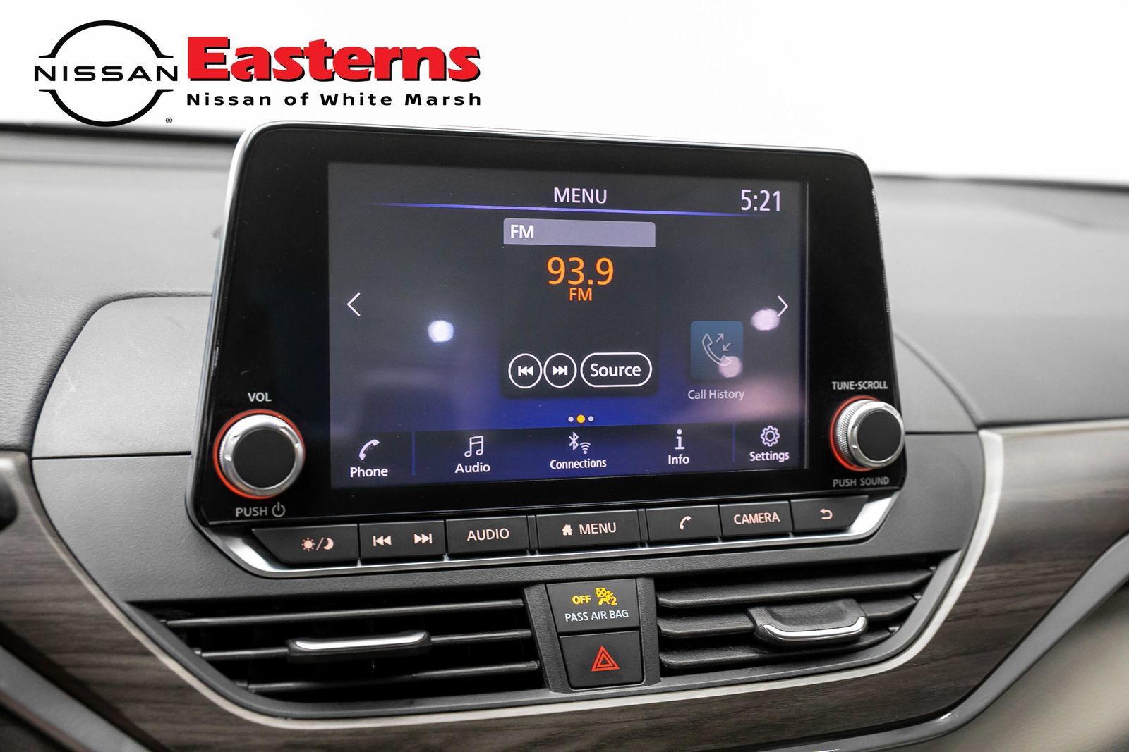 Used 2024 Nissan Altima 2.5 SV FWD image 18