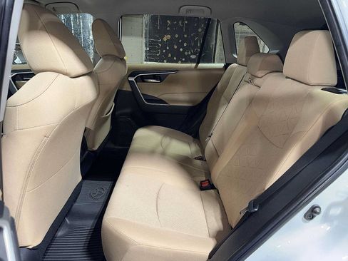 Used 2023 Toyota RAV4 XLE FWD image 17