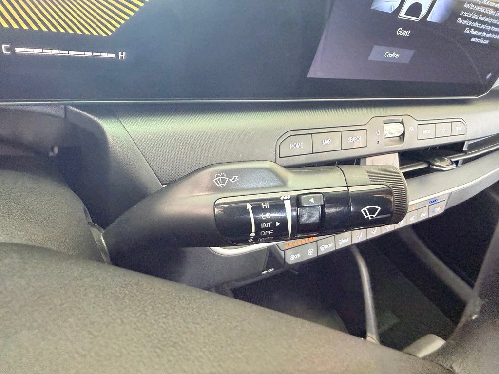 Used 2025 Kia K4 FWD image 21