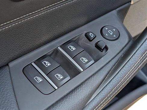 Used 2021 BMW 540i w/ M Sport Package RWD image 12