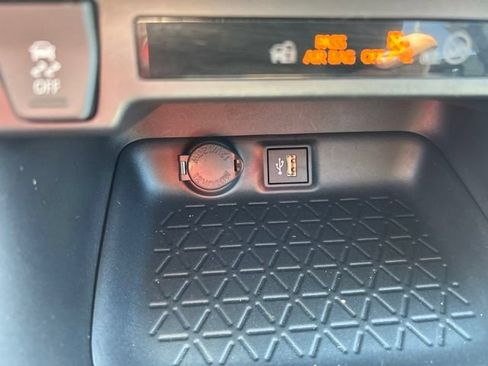 Used 2025 Toyota RAV4 XLE w/ Convenience Package AWD/4WD image 20