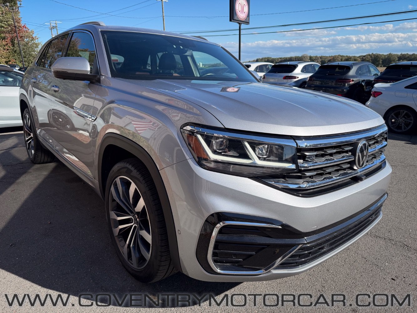 Used 2022 Volkswagen Atlas Cross Sport SEL Premium R-Line AWD/4WD image 4