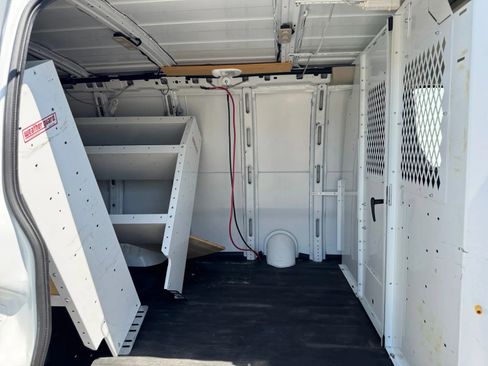 Used 2020 Chevrolet Express 2500 w/ Driver Convenience Package image 28