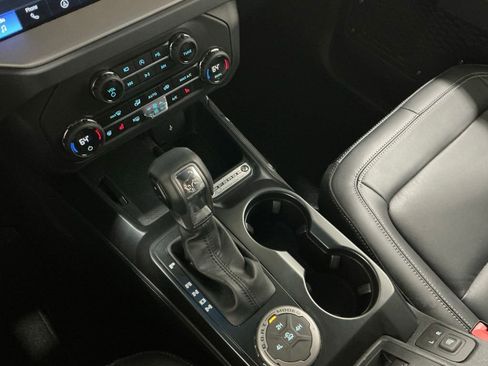 New 2025 Ford Bronco Outer Banks image 12