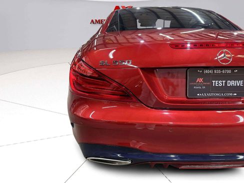 Used 2018 Mercedes-Benz SL 550 image 14