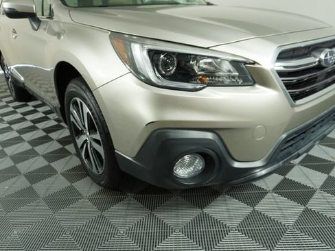 Used 2019 Subaru Outback 2.5i Limited AWD/4WD image 10
