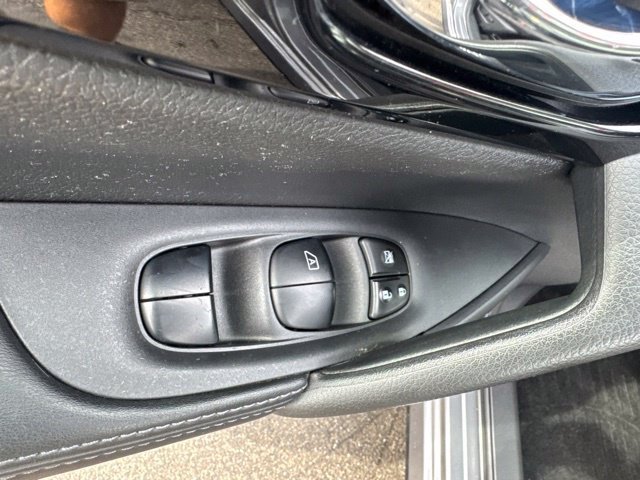 Used 2019 Nissan Rogue Sport SV AWD/4WD image 7
