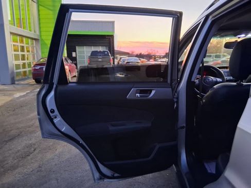 Used 2009 Subaru Forester 2.5X L.L. Bean image 12