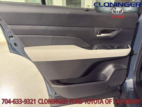 New 2026 Toyota Grand Highlander XLE image 17