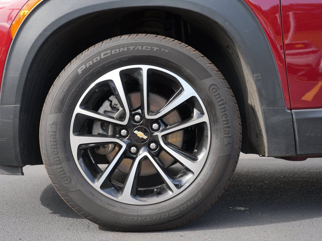 Certified 2024 Chevrolet TrailBlazer LT w/ Driver Confidence Package FWD image 32