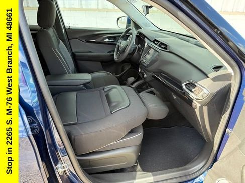 Used 2023 Chevrolet TrailBlazer LT AWD/4WD image 25