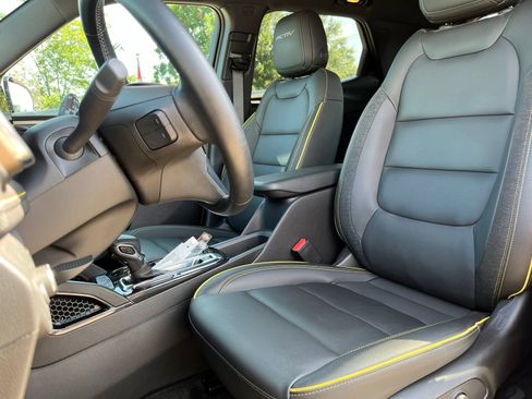 Used 2024 Chevrolet TrailBlazer ACTIV w/ Convenience Package FWD image 8