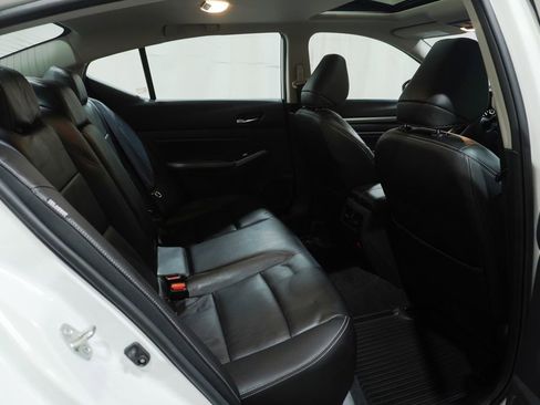 Used 2021 Nissan Altima 2.5 SL AWD/4WD image 17