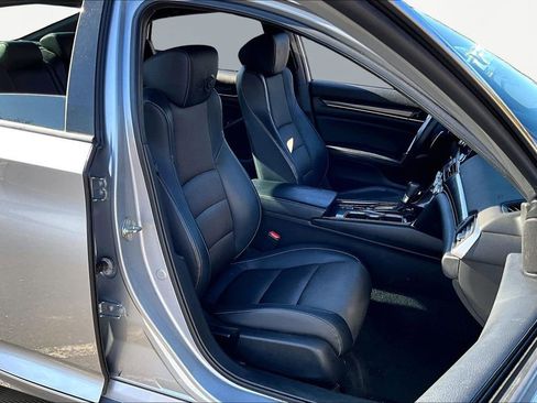 Used 2018 Honda Accord Sport image 21