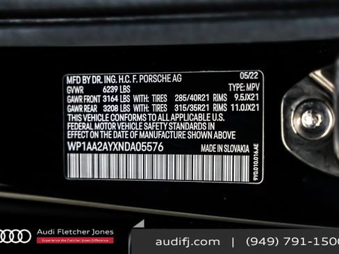 Used 2022 Porsche Cayenne Platinum Edition image 25