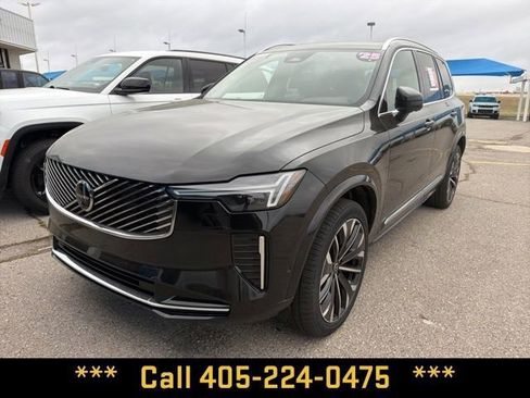 Used 2025 Volvo XC90 B6 Plus AWD/4WD image 2