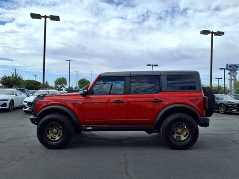 Certified 2024 Ford Bronco Wildtrak AWD/4WD image 3