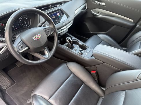 Used 2021 Cadillac XT4 Premium Luxury AWD/4WD image 11
