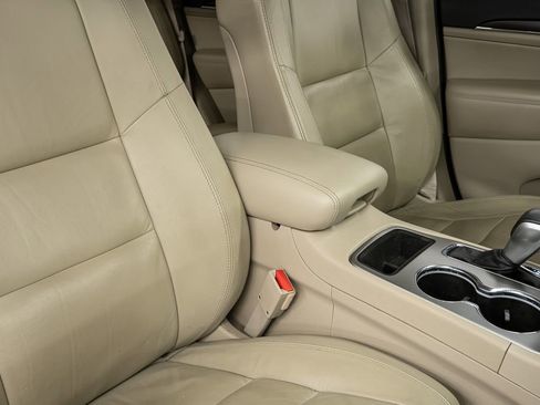 Used 2018 Jeep Grand Cherokee Limited image 29