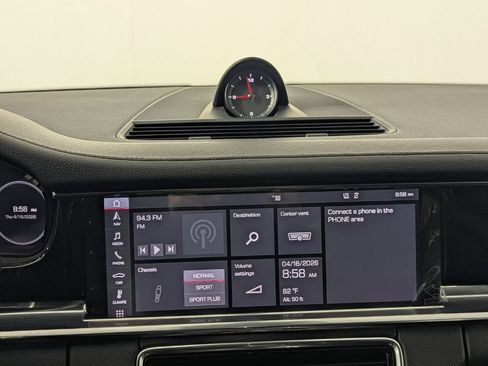 Used 2020 Porsche Panamera 4S w/ Premium Package Plus AWD/4WD image 18