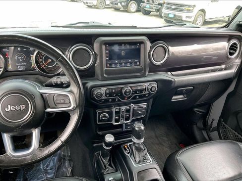 Used 2021 Jeep Wrangler Unlimited Sahara image 16