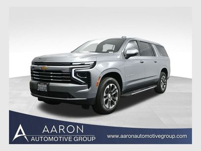 Used 2025 Chevrolet Suburban LT w/ Comfort Package