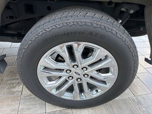 Used 2025 Ford F150 Lariat w/ Equipment Group 501A Mid AWD/4WD image 34