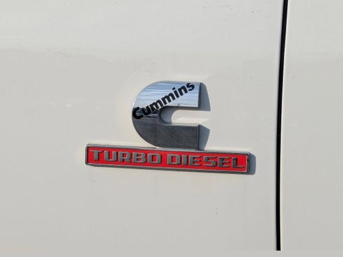 Used 2024 RAM 3500 Big Horn image 27