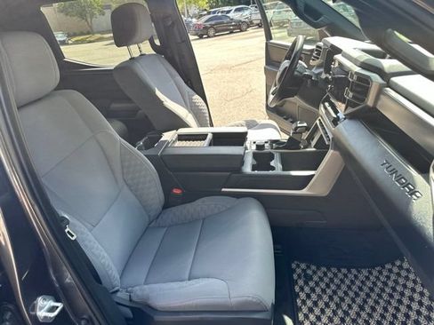 Used 2025 Toyota Tundra SR5 w/ SR5 Convenience Package AWD/4WD image 17