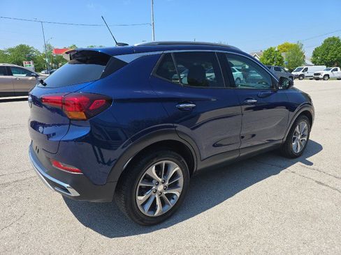 Used 2023 Buick Encore GX Essence w/ Experience Buick Package FWD image 4