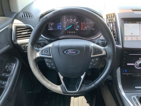 Used 2017 Ford Edge Titanium w/ Equipment Group 301A AWD/4WD image 28