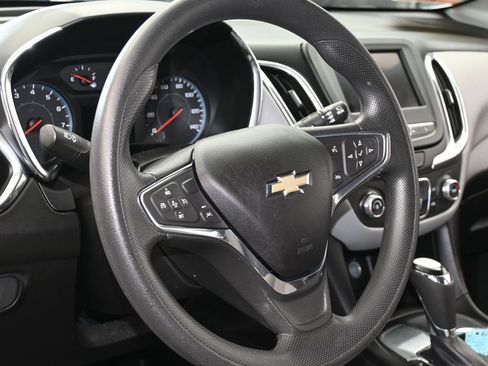 Used 2020 Chevrolet Equinox LS image 13