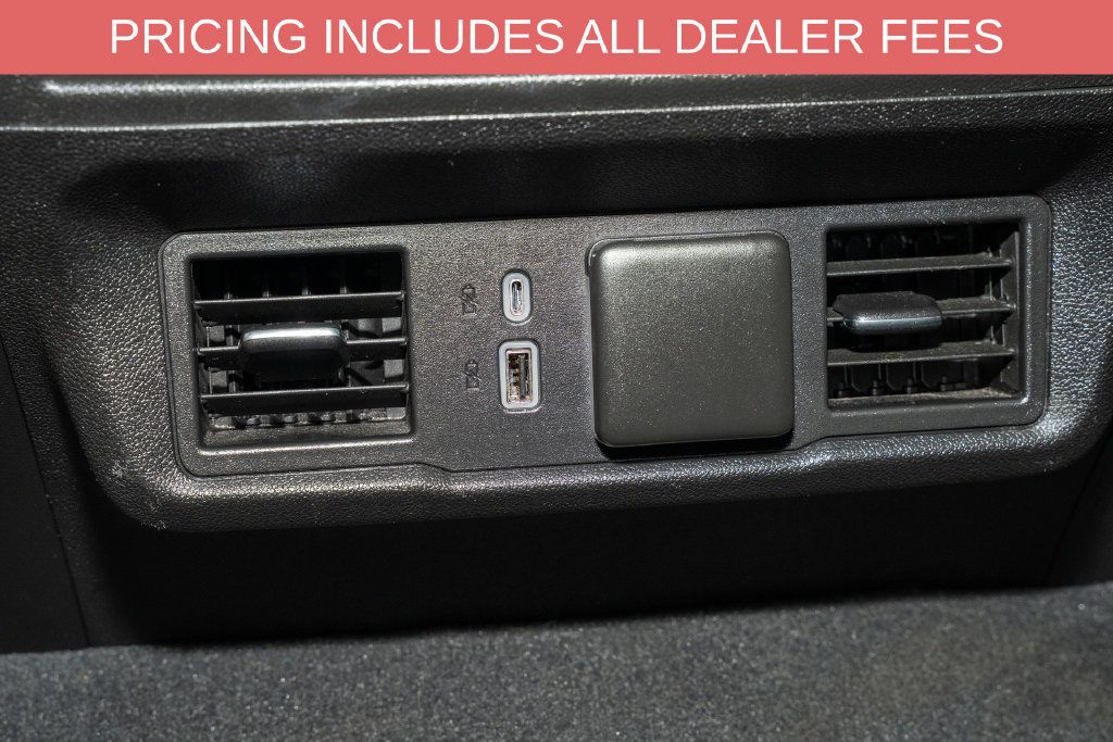 Used 2024 GMC Sierra 1500 SLT AWD/4WD image 11