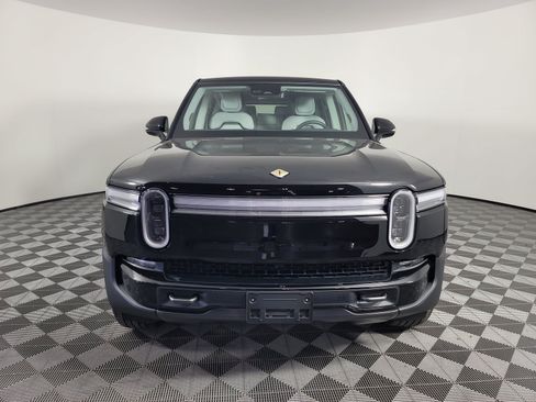 Used 2025 Rivian R1S Premium AWD/4WD image 8