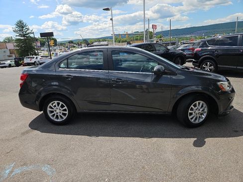 Used 2017 Chevrolet Sonic LT FWD image 2
