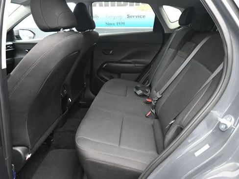Used 2025 Hyundai Kona SEL FWD image 9