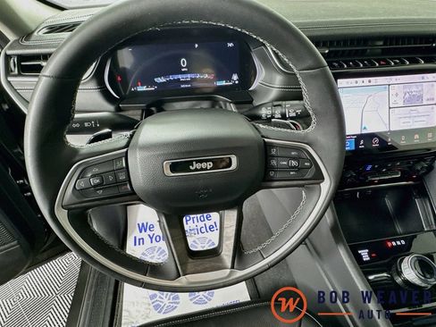 Used 2023 Jeep Grand Cherokee Limited w/ Luxury Tech Group II AWD/4WD image 13