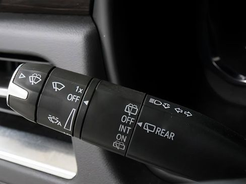 Used 2024 Chevrolet Suburban LT AWD/4WD image 17