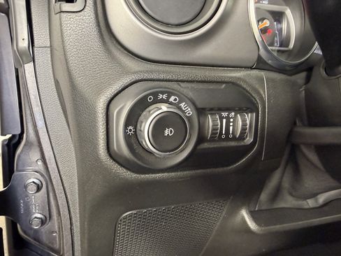 Used 2021 Jeep Wrangler Sport AWD/4WD image 20