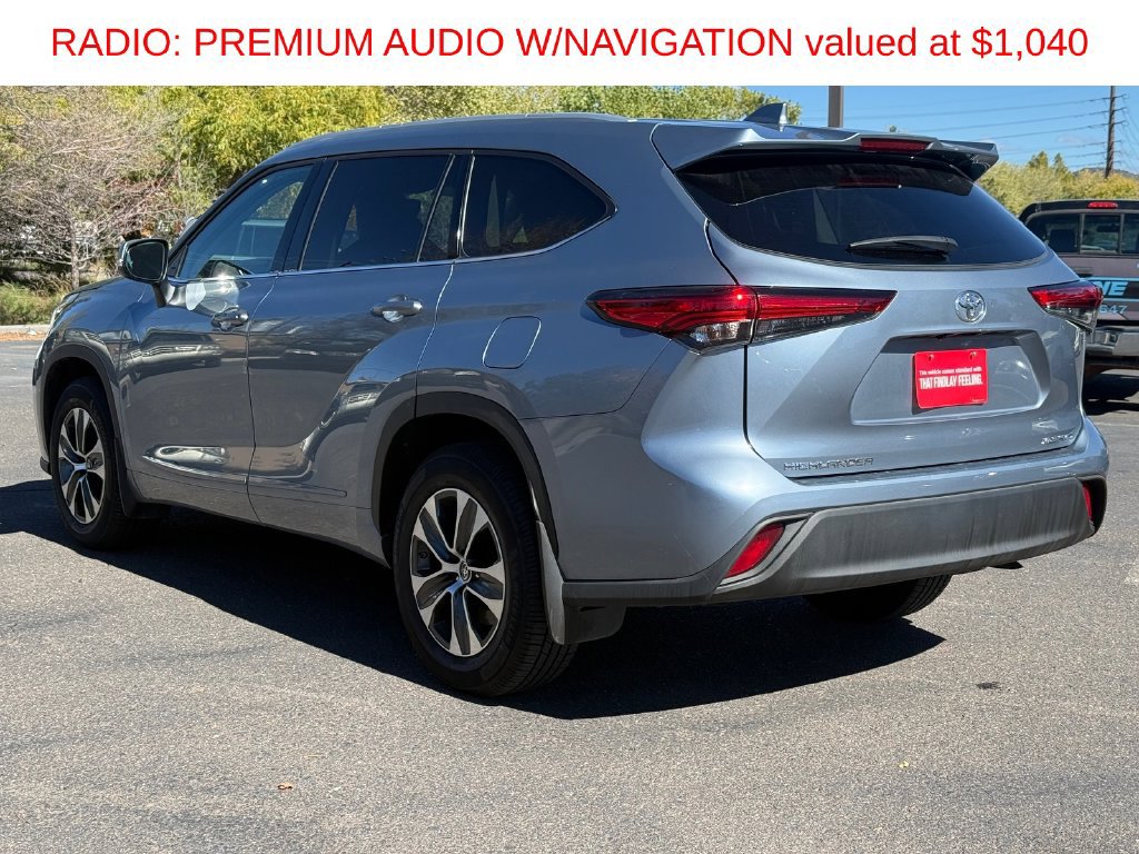 Certified 2022 Toyota Highlander XLE AWD/4WD image 7