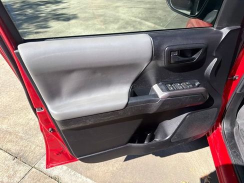 Used 2023 Toyota Tacoma SR5 RWD image 18