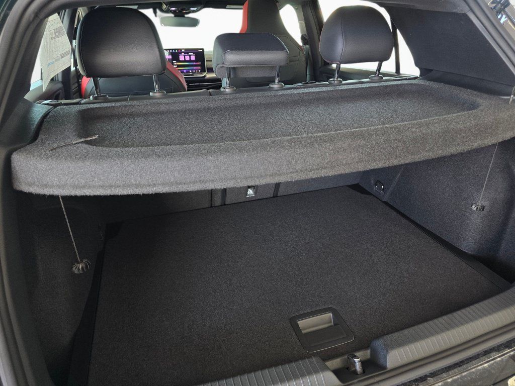 New 2026 Volkswagen GTI SE FWD image 16