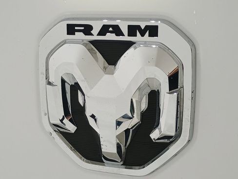 Used 2022 RAM 1500 Laramie w/ Sport Appearance Package AWD/4WD image 7