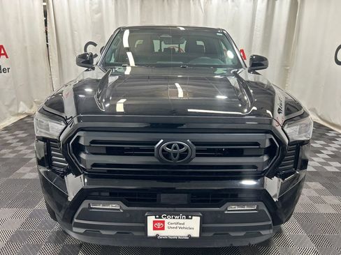 Used 2025 Toyota Tacoma SR5 image 10