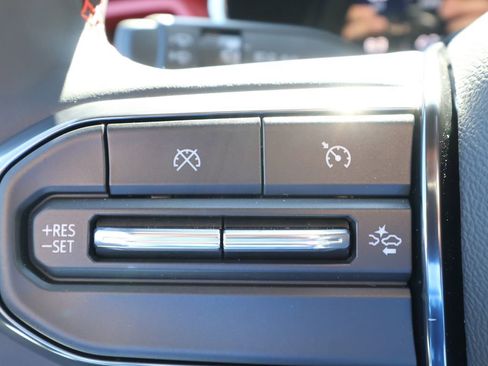 New 2026 GMC Canyon AT4X w/ AT4X AEV Edition AWD/4WD image 17