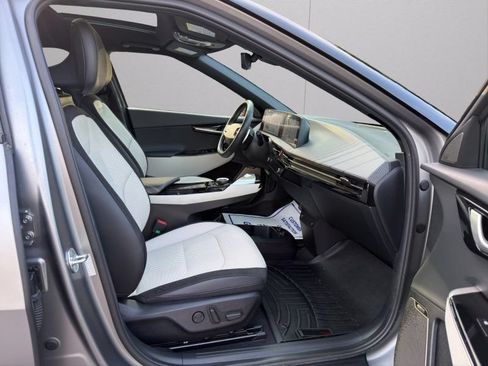 Used 2022 Kia EV6 GT-Line w/ GT-Line White Seat Package AWD/4WD image 13