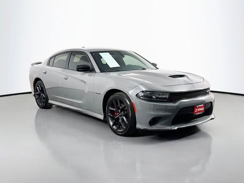 Used 2019 Dodge Charger R/T w/ Blacktop Package RWD image 7