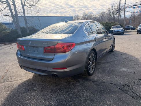 Used 2017 BMW 530i xDrive w/ Premium Package image 7